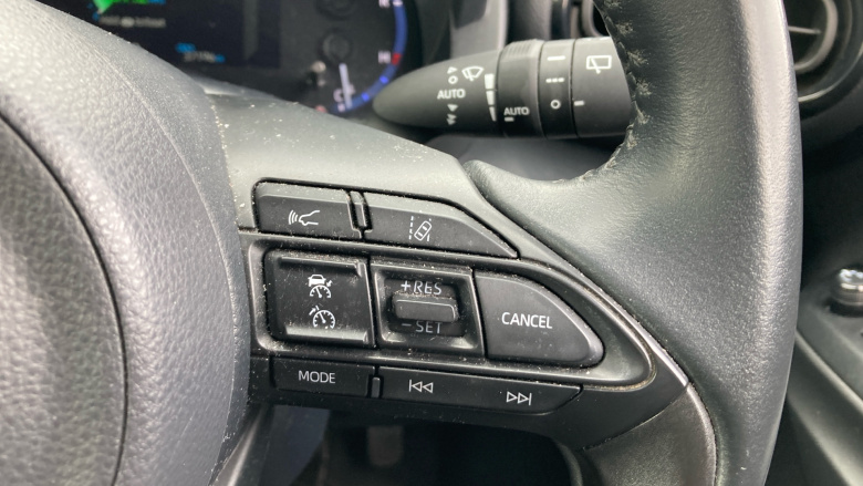 Toyota Yaris Cross 1.5 Hybrid Design 5dr CVT Hybrid Estate
